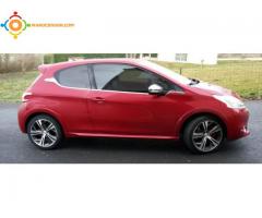 PEUGEOT 208 gti 1,6thp 130000 DH