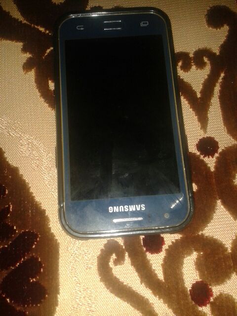 Samsung J1 4G mazal n9ya