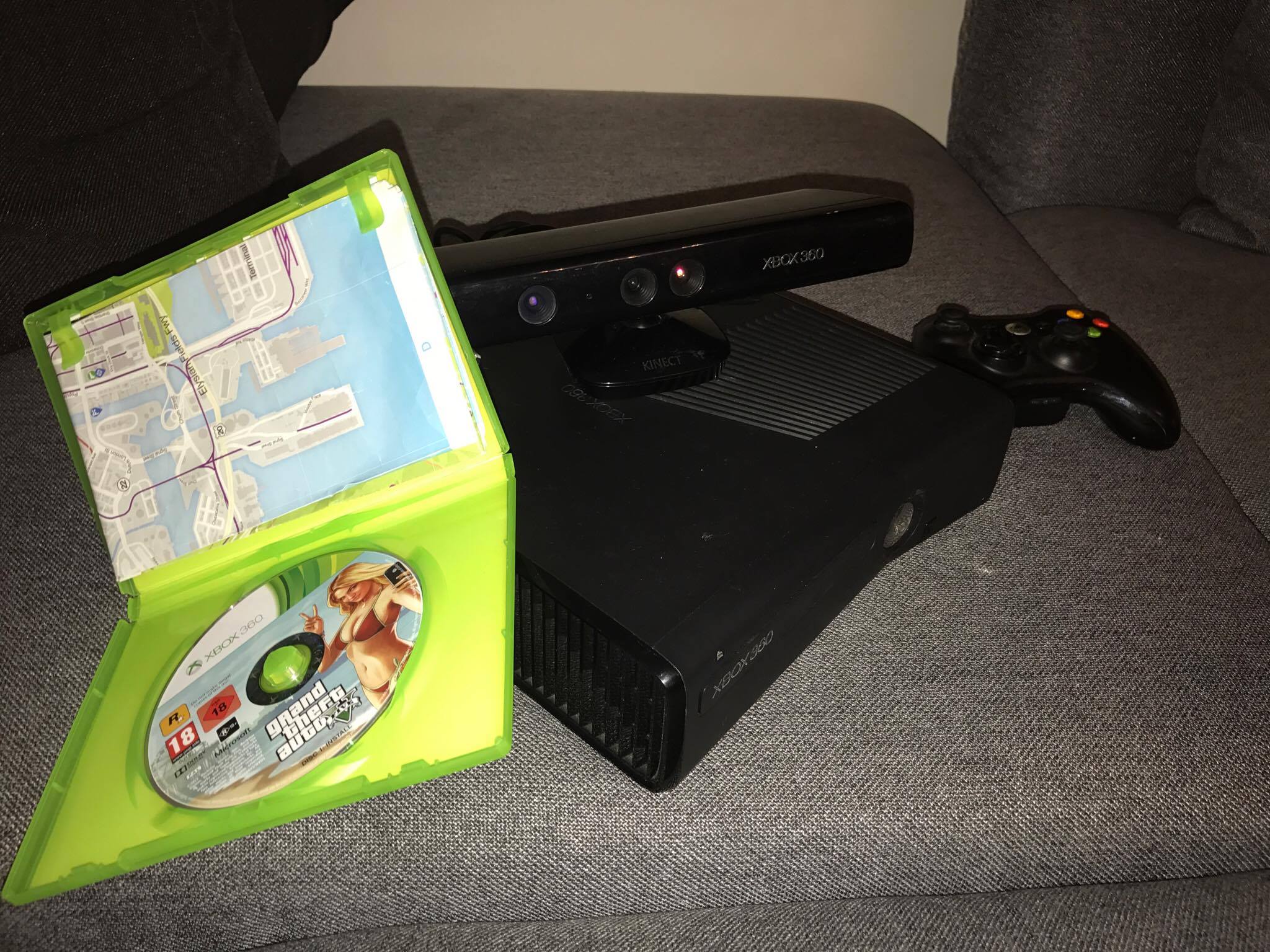 Xbox 360 slim et kinect