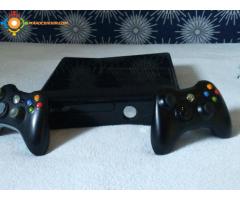 xbox 360 slim 250 GO flashé état neuve