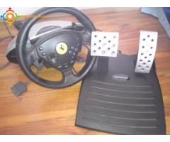 Volant THRUSTMASTER FERRARI