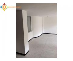 Immeuble plateaux bureaux  de 100 m²