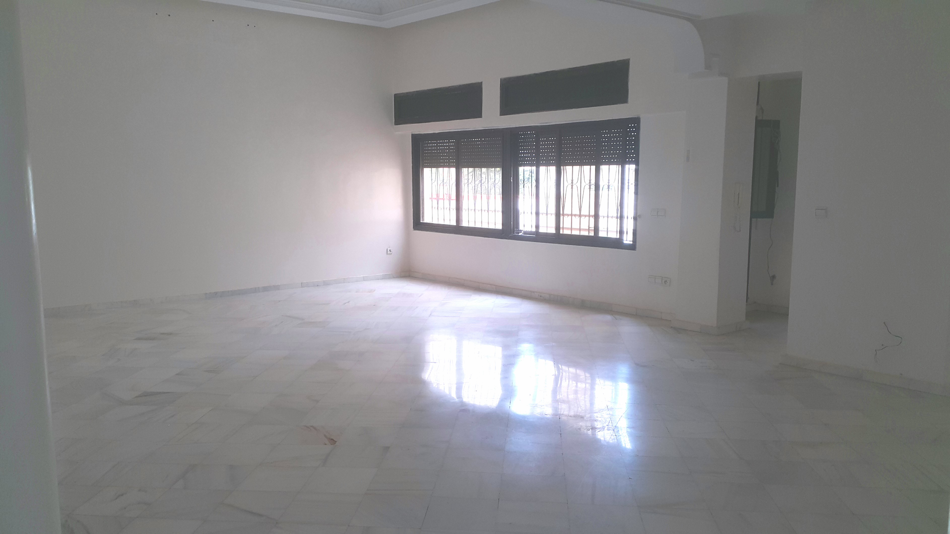 Appartement en location à Rabat Hay Riad AV Nakhil