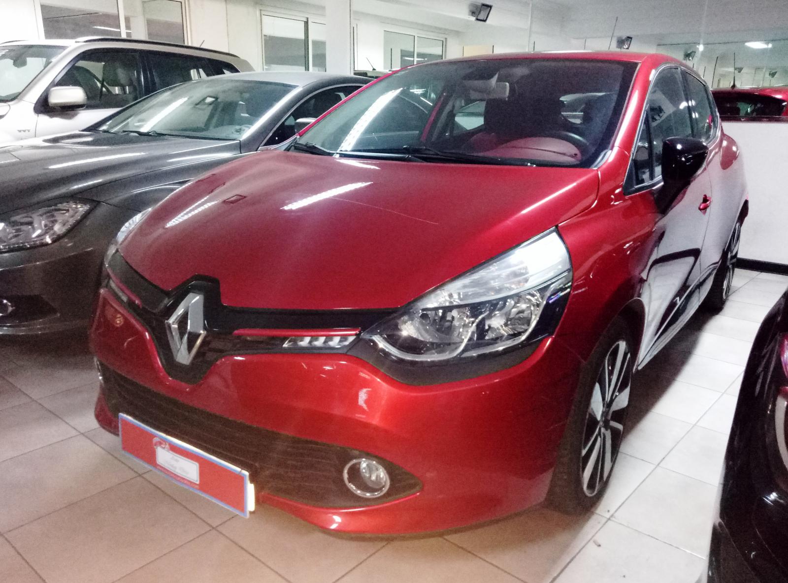 RENAULT CLIO DIESEL 2015