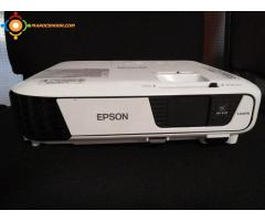 Epson Projecteur 3LCD - SVGA EB-S31 - (V11H719040)