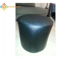 poufs en simili cuir