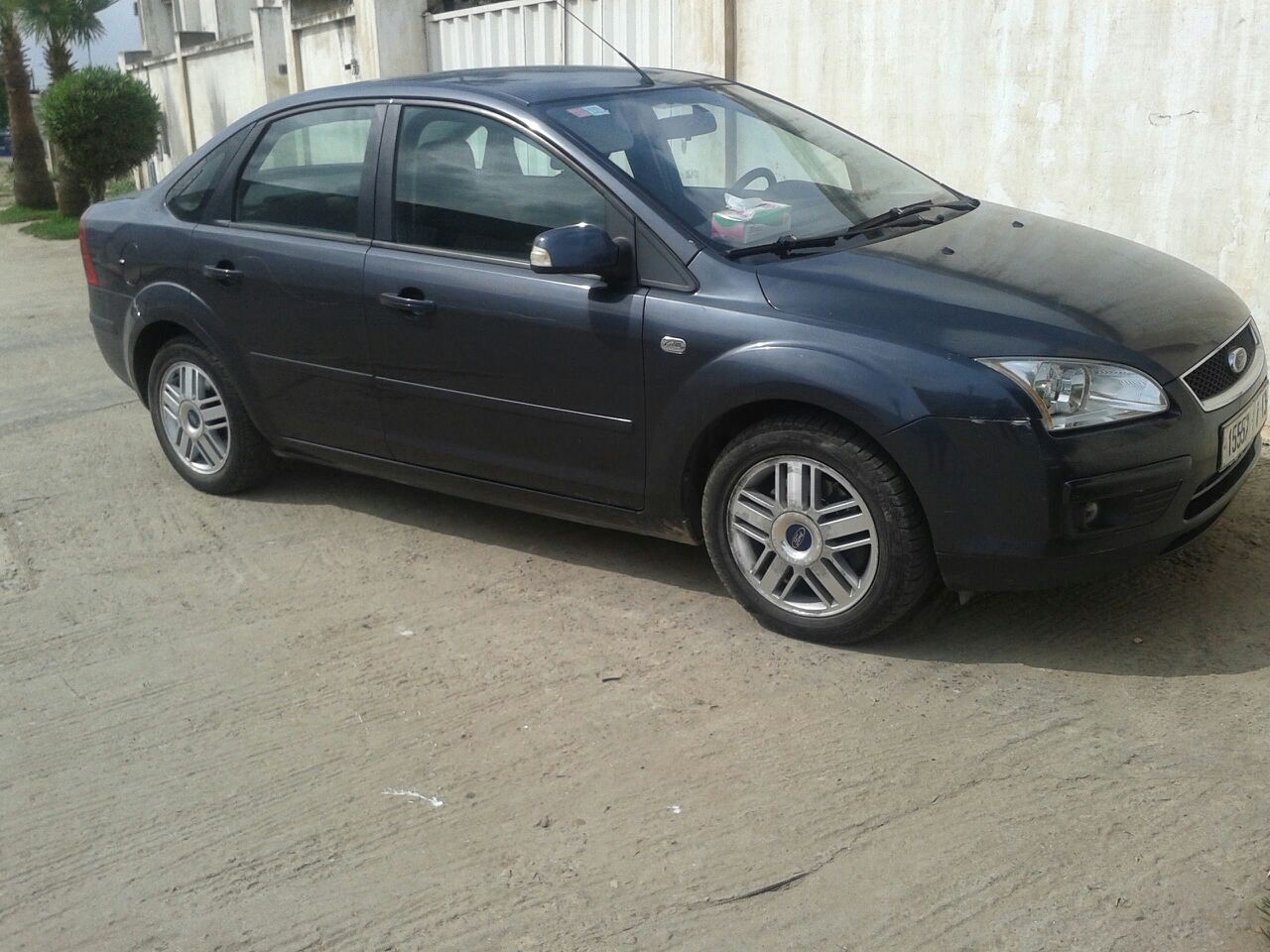 je vends une ford focus ghia