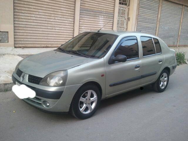 renault clio classic essence