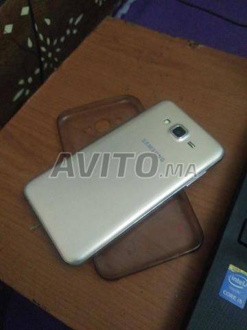 Samsung galaxy j7 16Gb gold