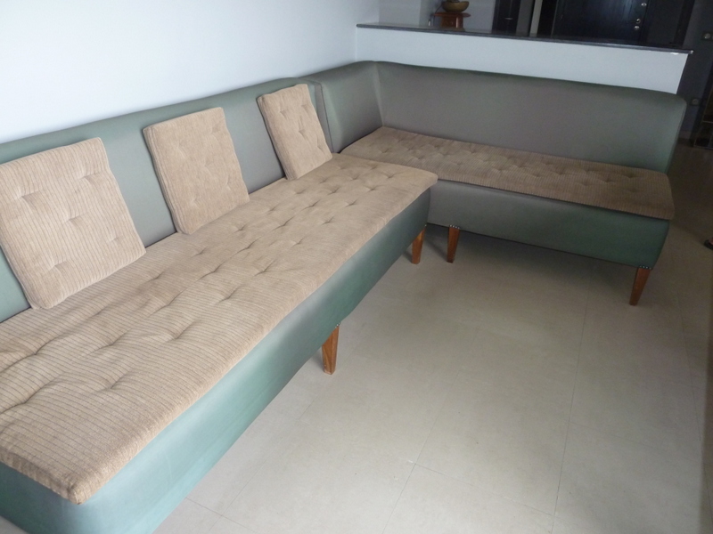 banquette d'angle + chaises pour salle à manger ou cuisine