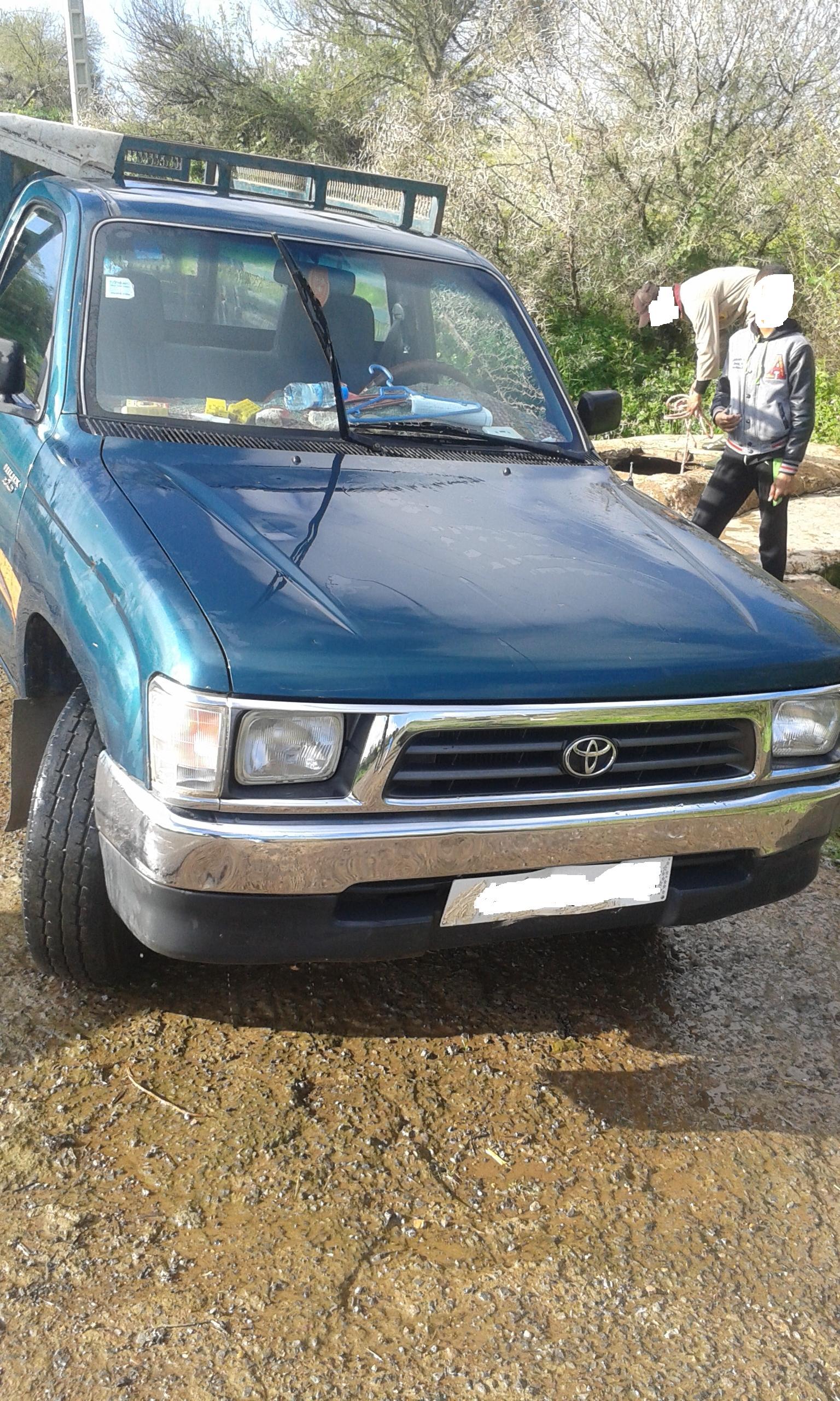 TOYOTA HILUX 2000