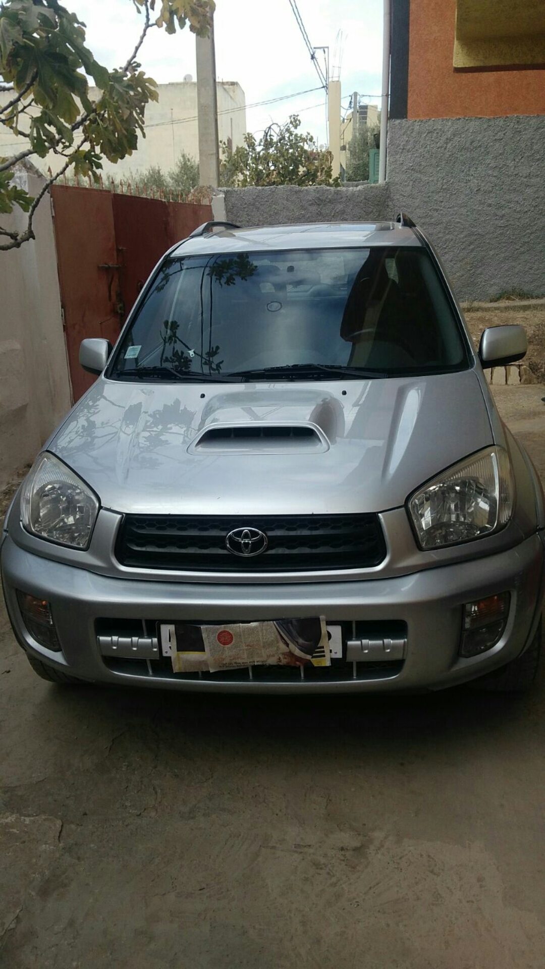 TOYOTA RAV4 2L D4D