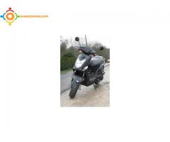 Je vends mon scooter KYMCO AGILITY 50 en parfait état.