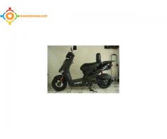 Je vends mon scooter KYMCO AGILITY 50 en parfait état.