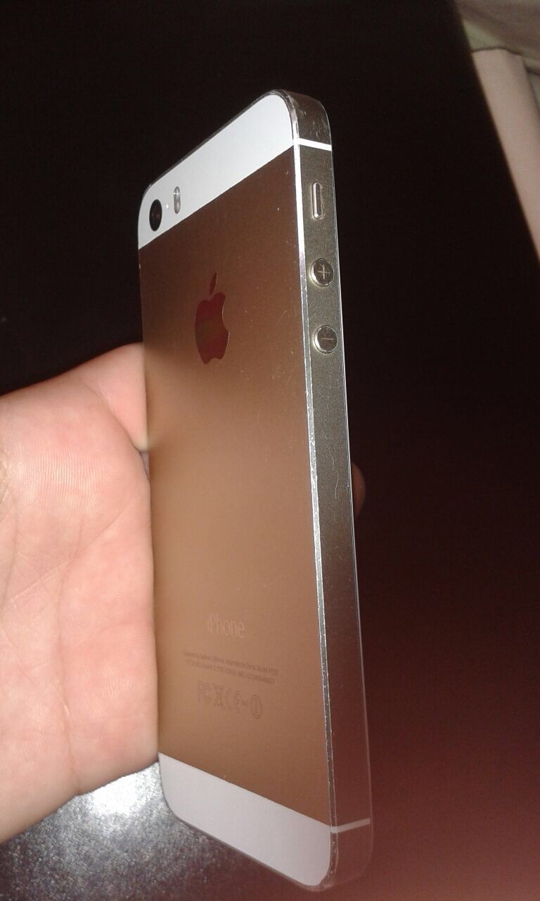 iPhone 5s Gold