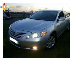 Toyota Camry 3.5 l essence , gris, 14 cv, 5 portes