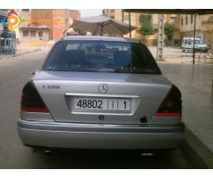 mercedes class c gris