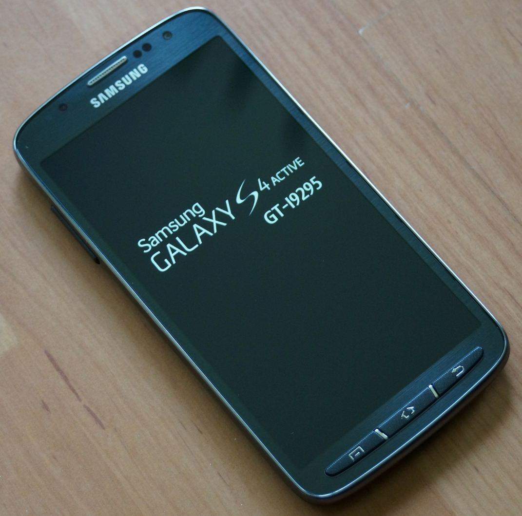 Samsung galaxy S4 active en très bon état