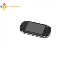 psp fat + carte sd 4GB + pochette