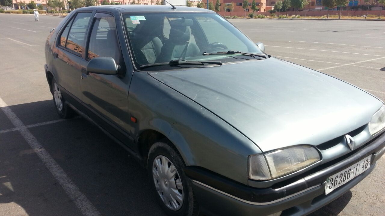 Renault 19