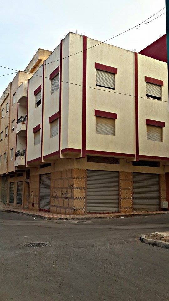 Maison à vendre de 108 m² avec 2 étages et 2 façades à Tetouan