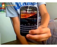 black berry bold 9900