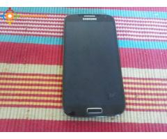 SAMSUNG GALAXY S4 ''4G'' et 16.00 GO