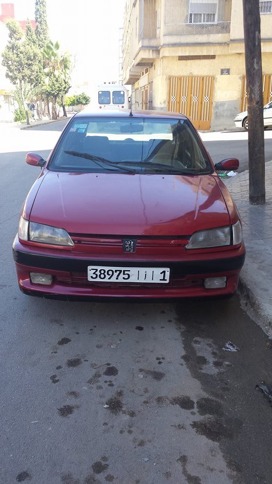 peugeot 306, modèle 1993 bien équipée , en bon état et à prix très raisonnable.