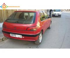 peugeot 306, modèle 1993 bien équipée , en bon état et à prix très raisonnable.