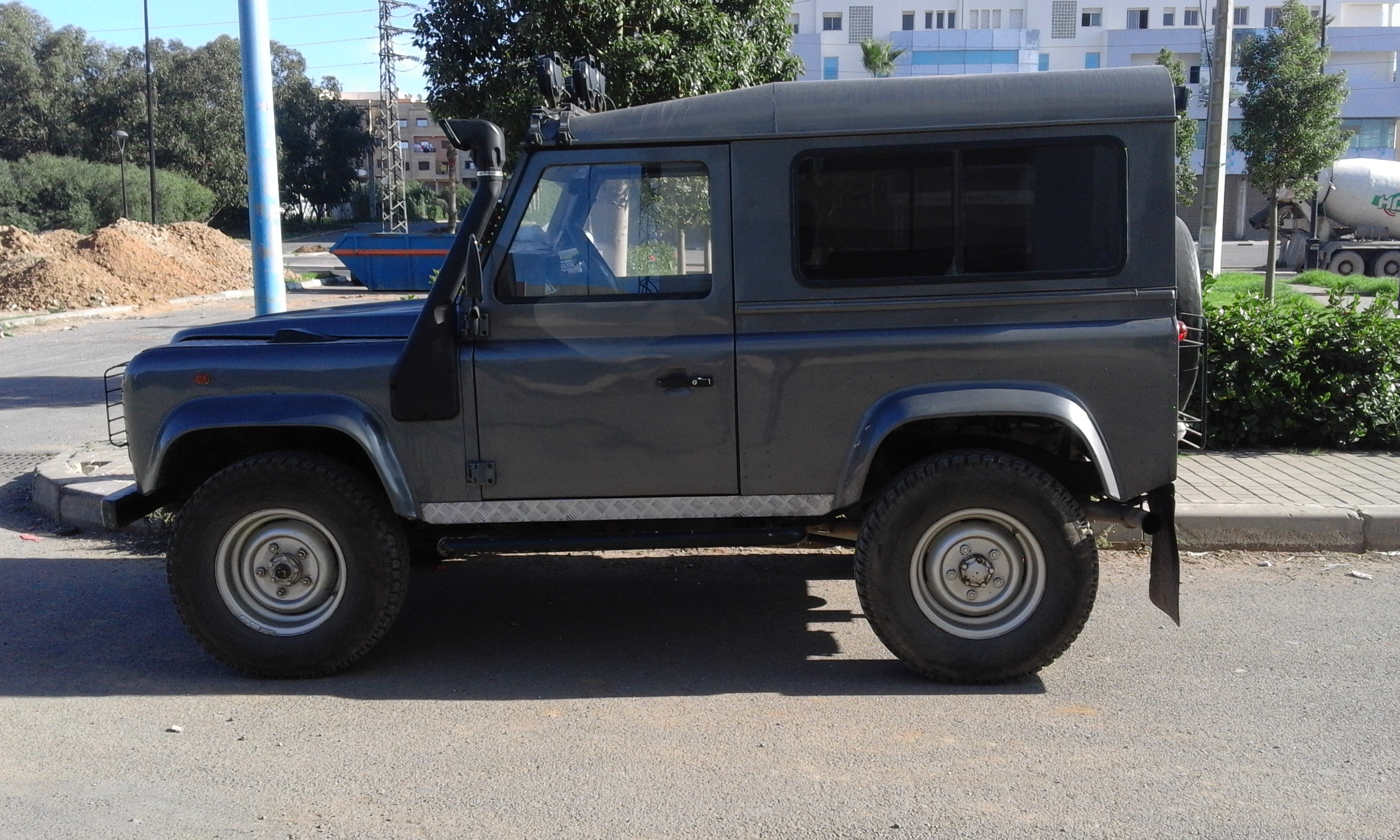 Land Rover Defender