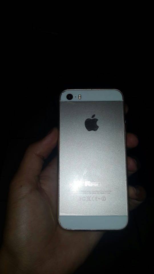 iphone 5S gold 16GO