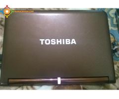 Toshiba NB305