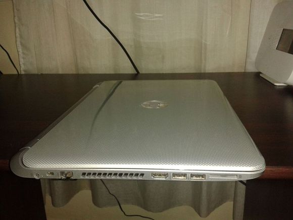 HP Pavilion15-n211dx,mém4GB,hdd750,graphique2GB