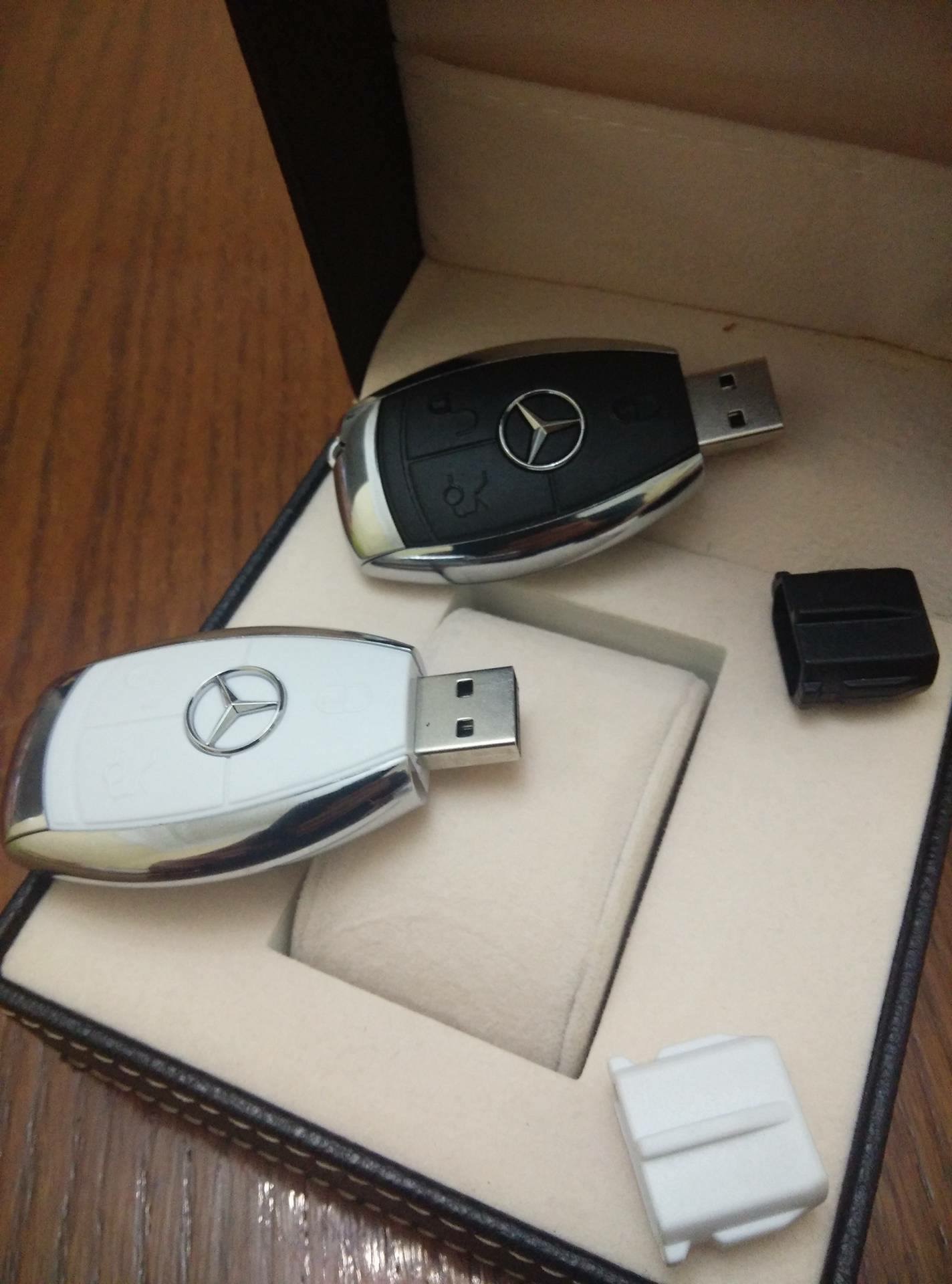 Cle usb mercedes