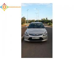 vente hyndai i30 model fin juillet 2016 toutes options parfait état