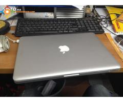 MacBook pro i7 juste 7500 Dh