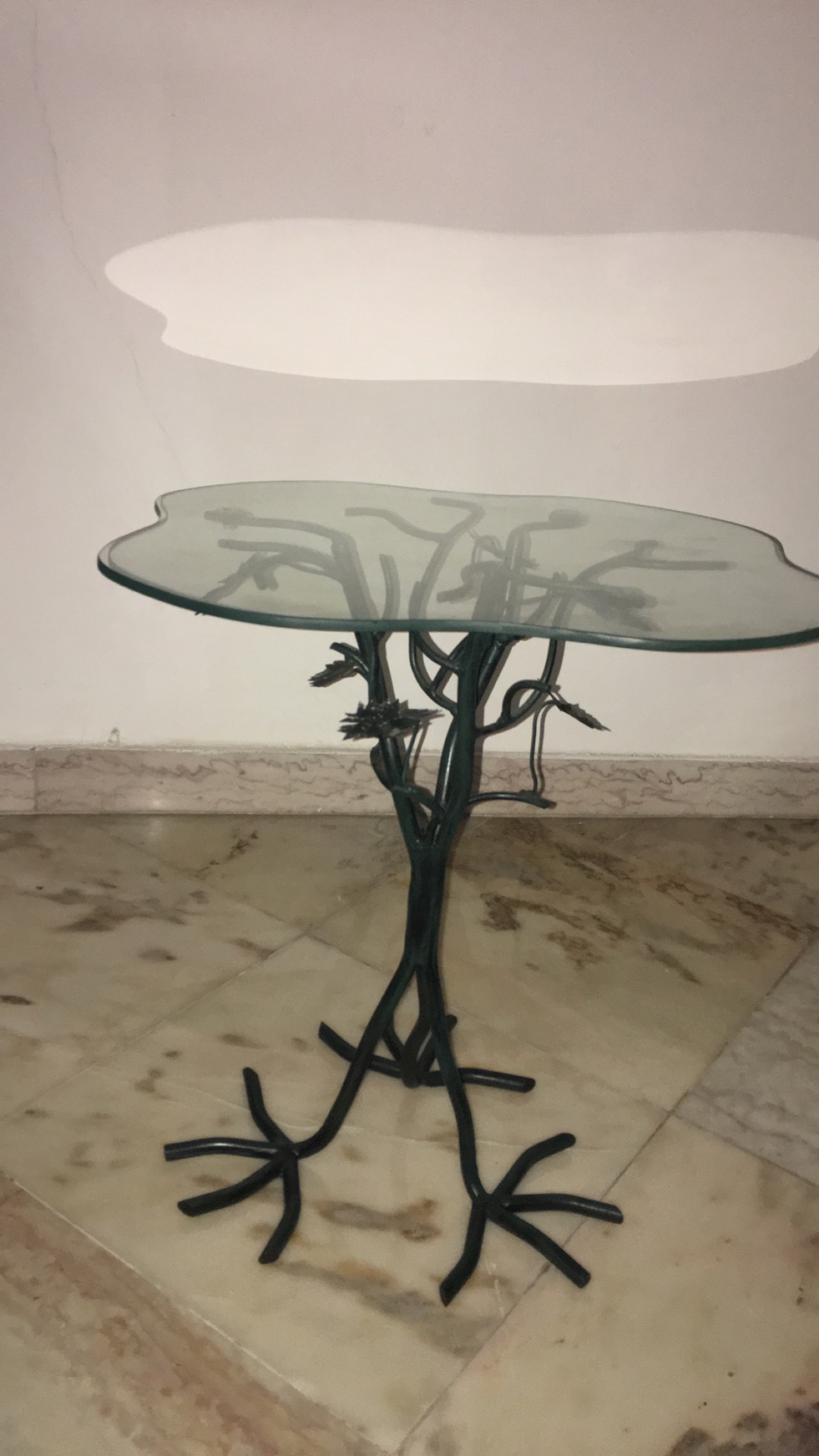 Table en verre et ferronage