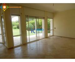 Belle villa de 2000m² en location à Souissi-Rabat