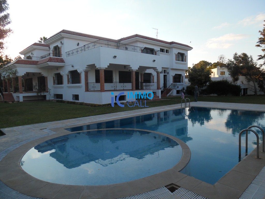 Villa de 1300m² en location à Bir kacem-Souissi