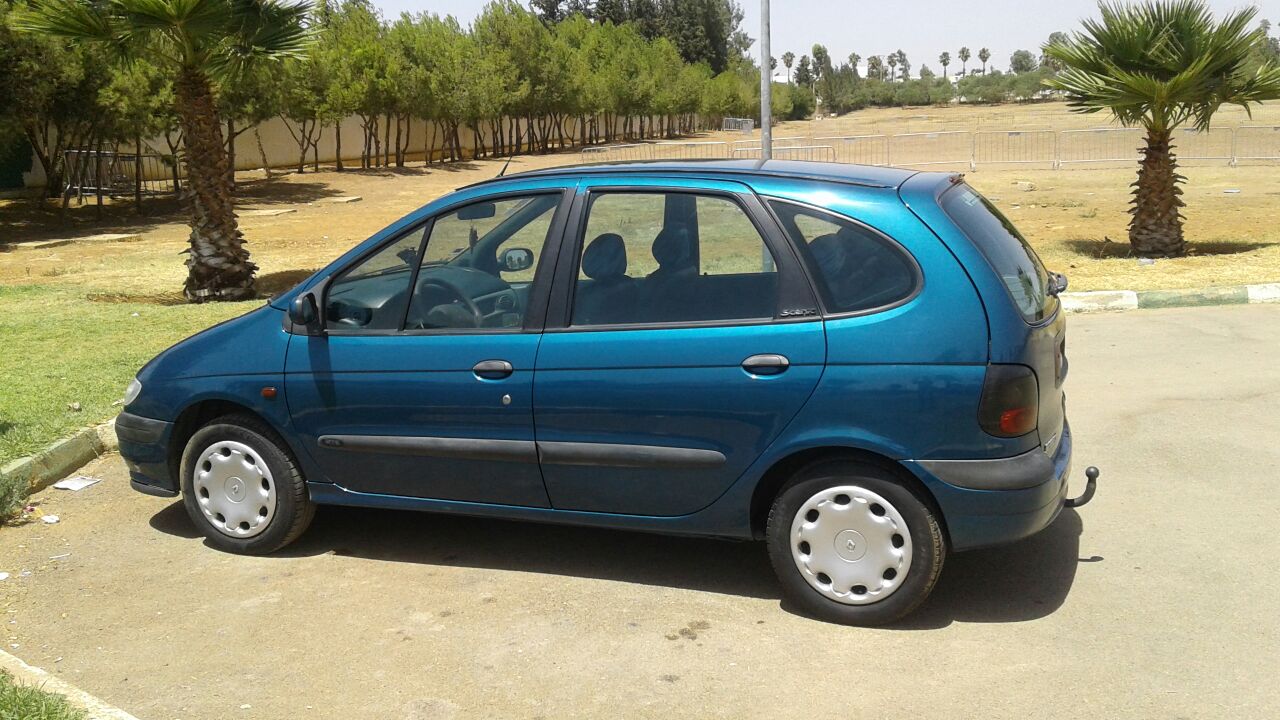 Renault scenic trés propre