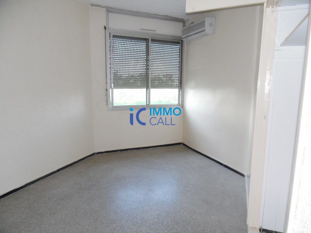 Appartement de 130 m² en location à l'agdal