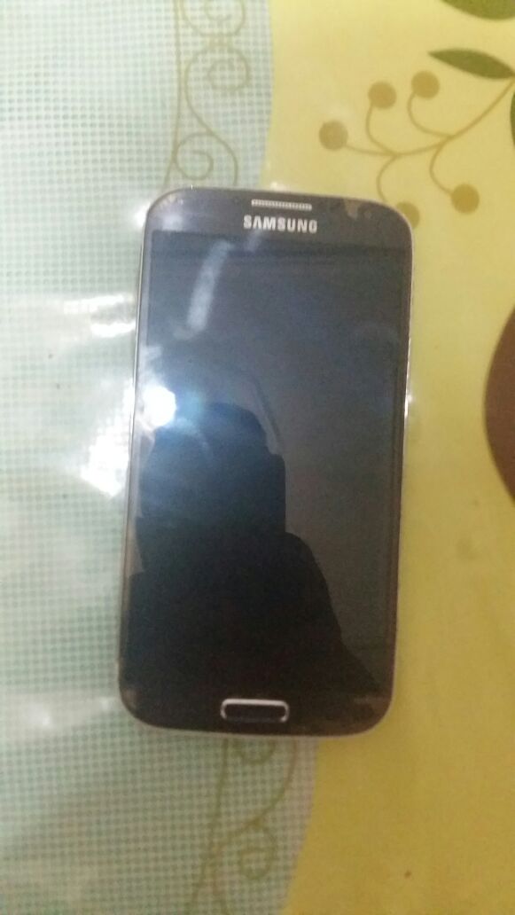 Samsung Galaxy S4 4g 16GO