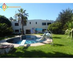 Belle villa de 2000 m² en location à Souissi