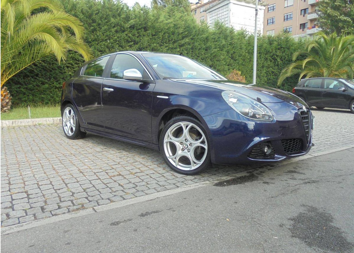 Alfa Romeo Giulietta Distinctive - 10