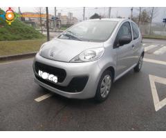 Peugeot 107 1.0 Motors Toyota.