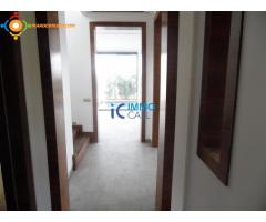 Villa neuve de 320 m² en location à Hassan-Rabat