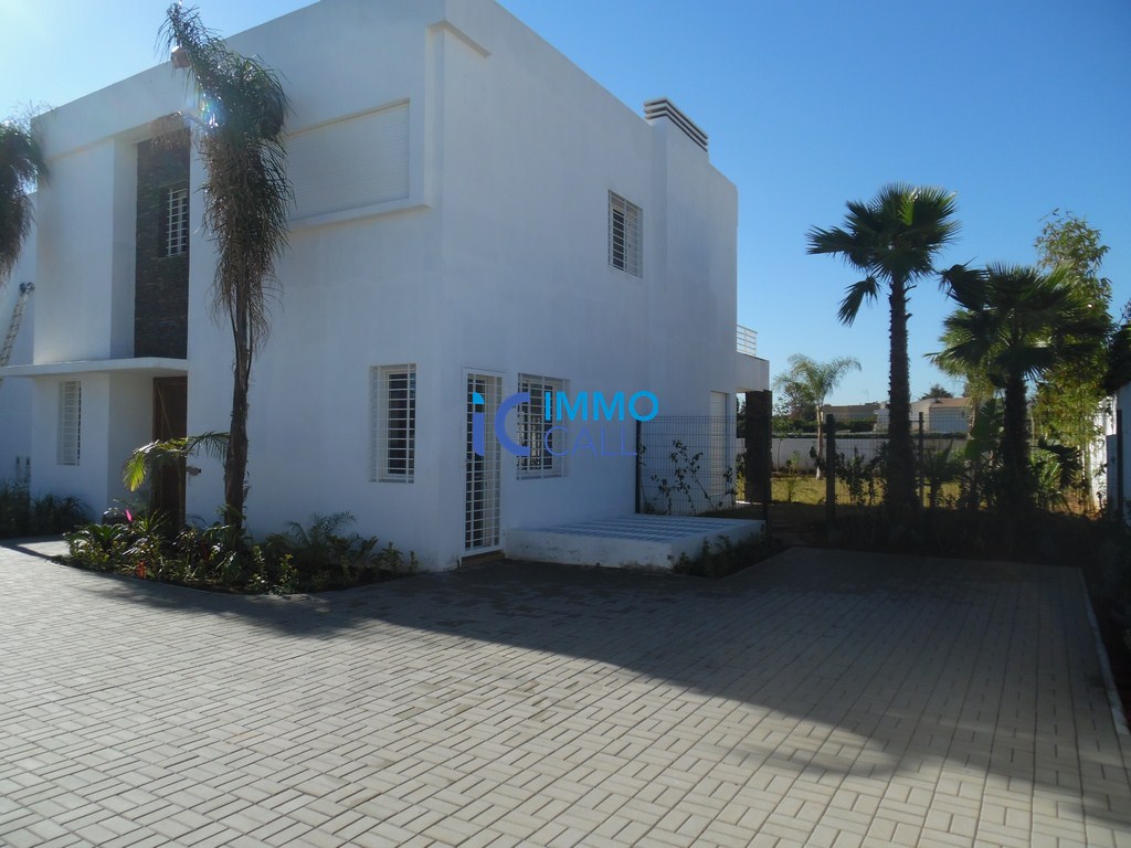 Villa vide de 750 m² en location à Bir kacem-Souissi