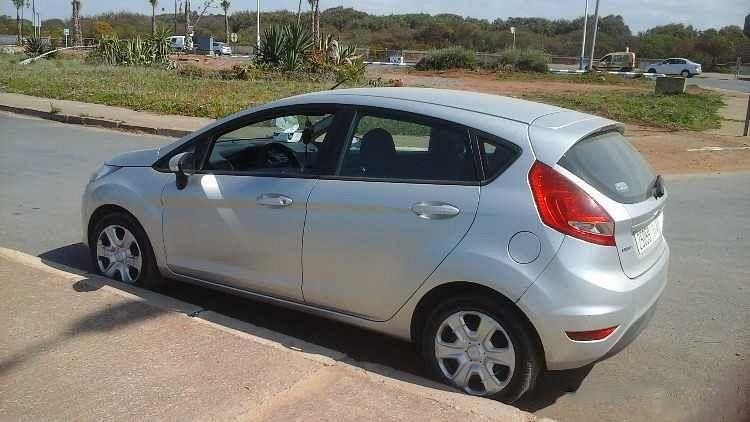 Ford fiesta model 2011 80 000 DH