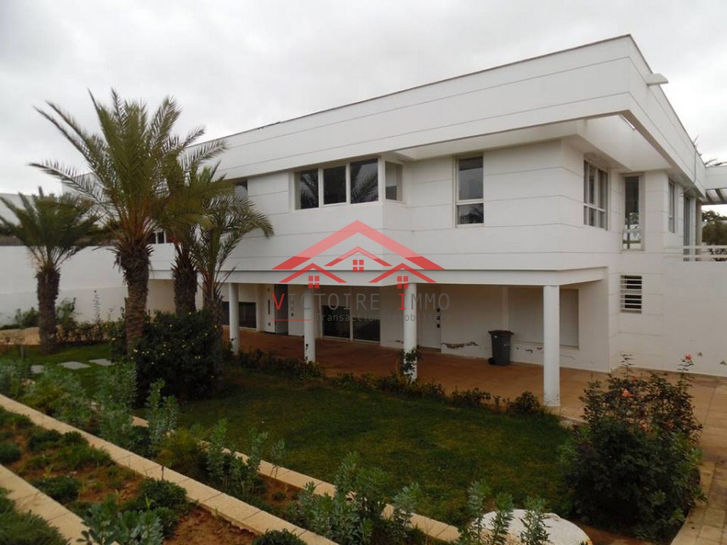 Villa en location  de 2000 m ² à Souissi