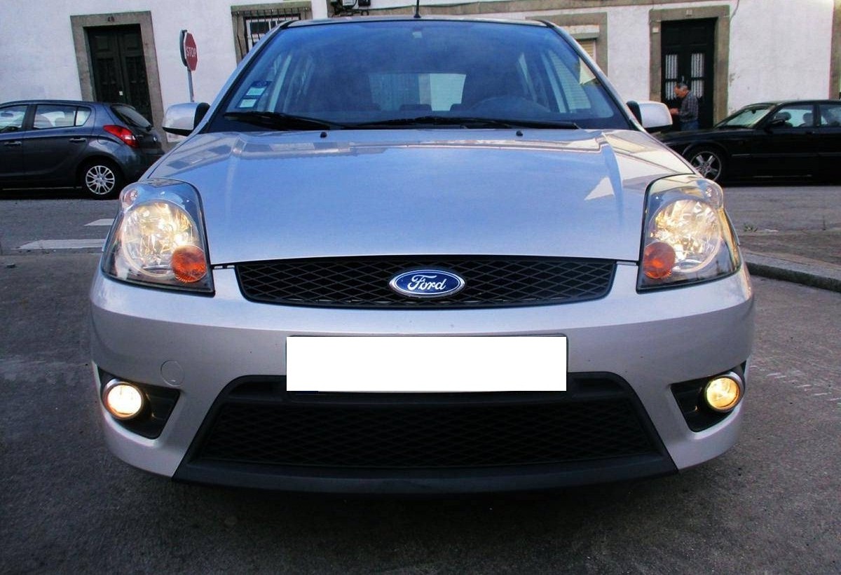 Ford Fiesta TDCI AC 5 places - 08